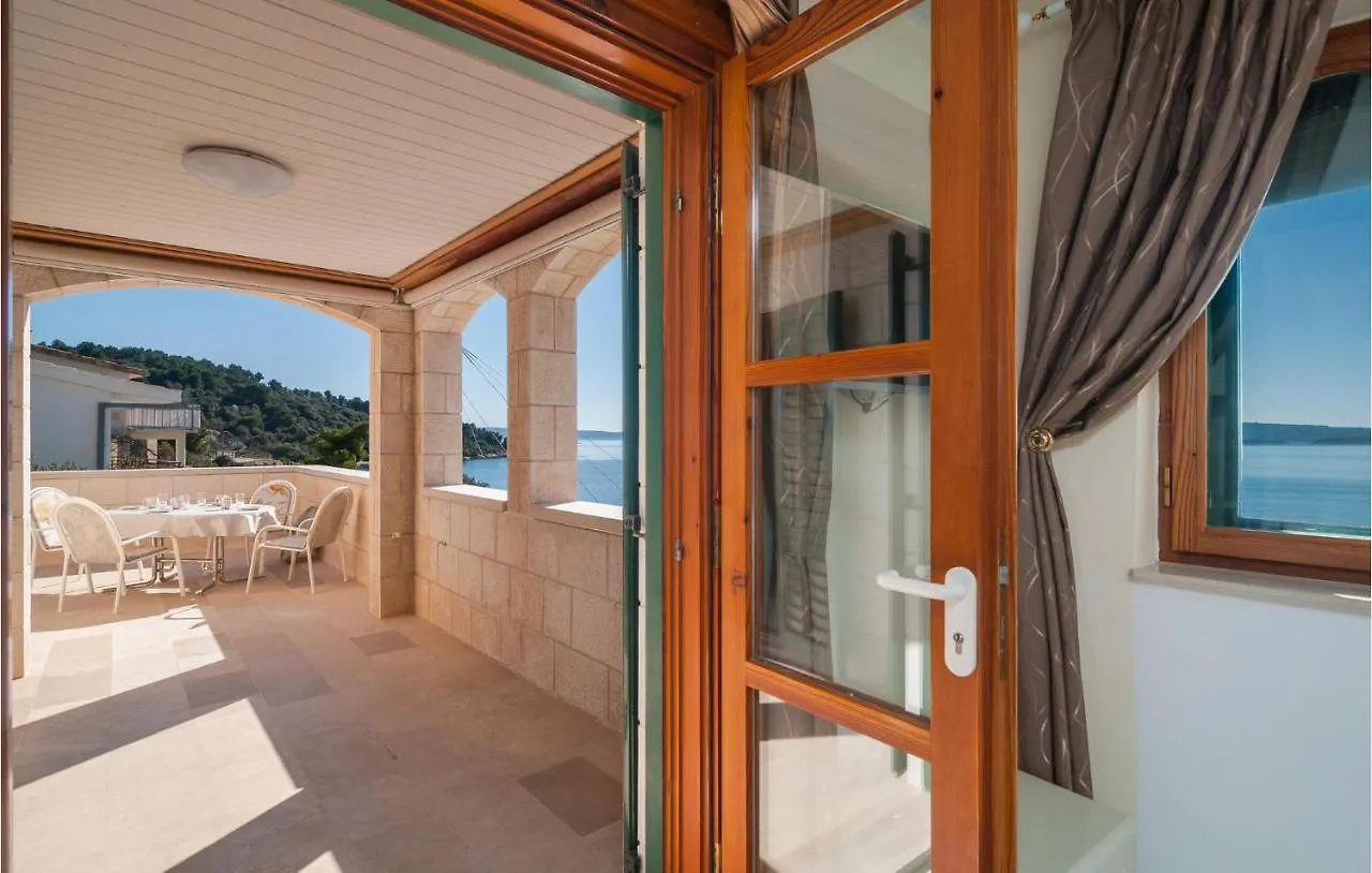 Stunning Apartment In Okrug Donji With Kitchen Donji Okrug   Donji Okrug (Ciovo)