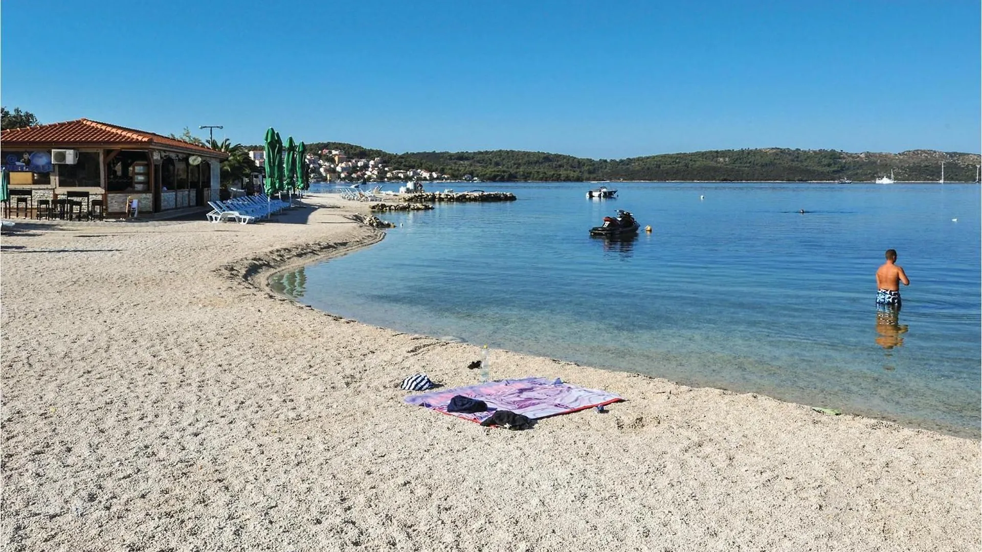 Stunning Apartment In Okrug Donji With Kitchen Donji Okrug  Croatia